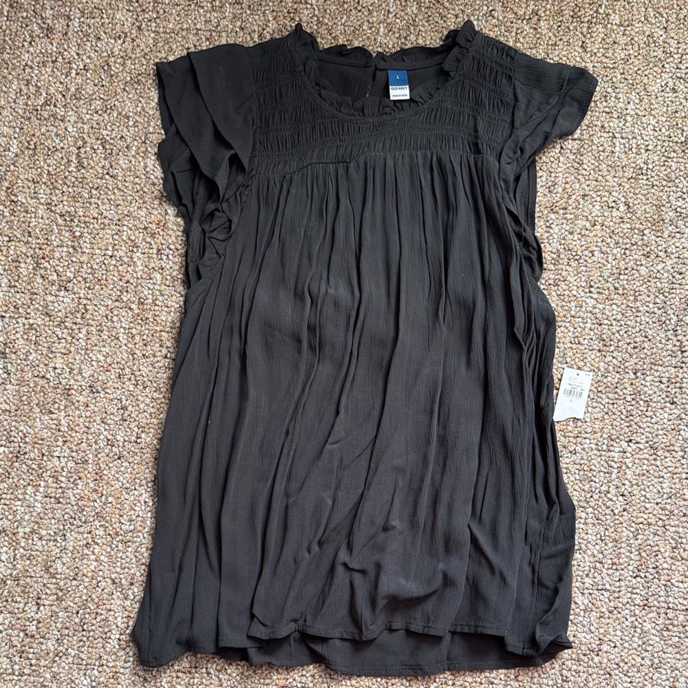 Women’s charcoal ruffle sleeve top